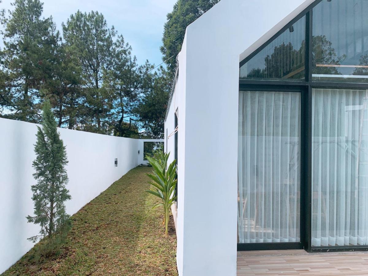 Vila Casa De Gaudi Lembang Exteriér fotografie